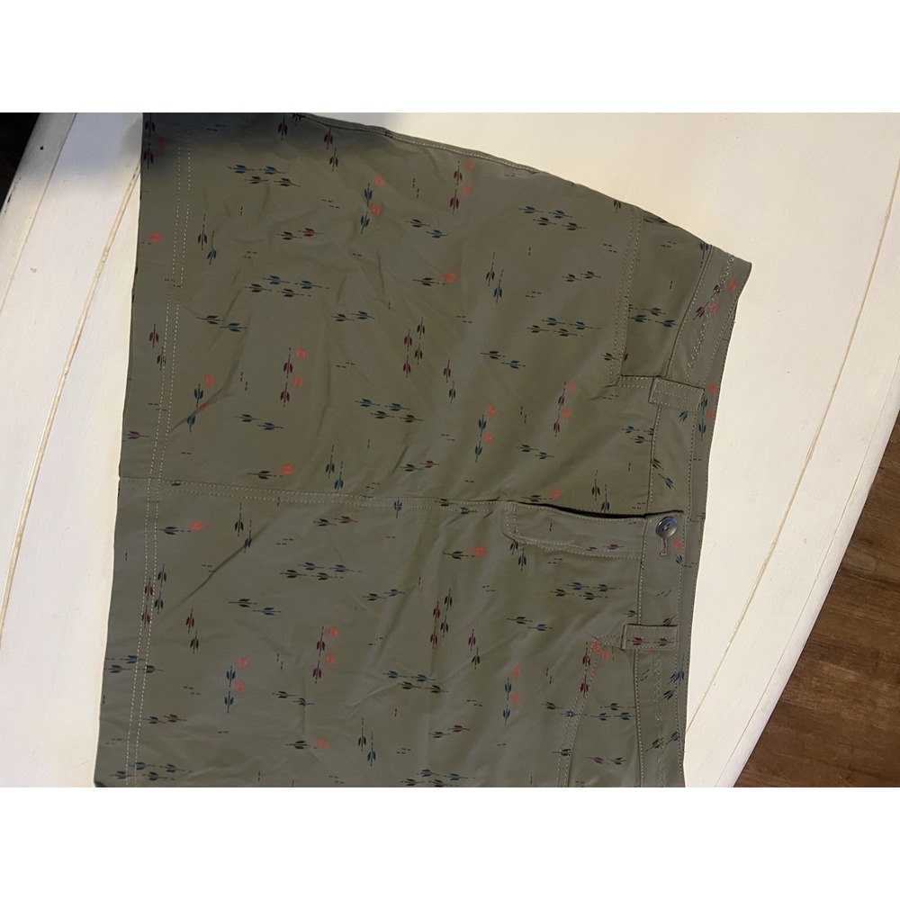 Eddie Bauer Womens Size 8 Olive Printed Skorts Outdoor Hiking Travel Stretch